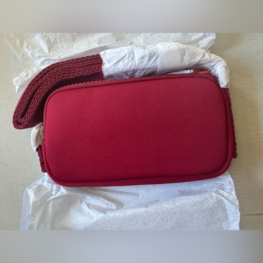 NWT limited-edition Sephora x Dagne Dover Mara Phone Sling Bag - Picture 8 of 11